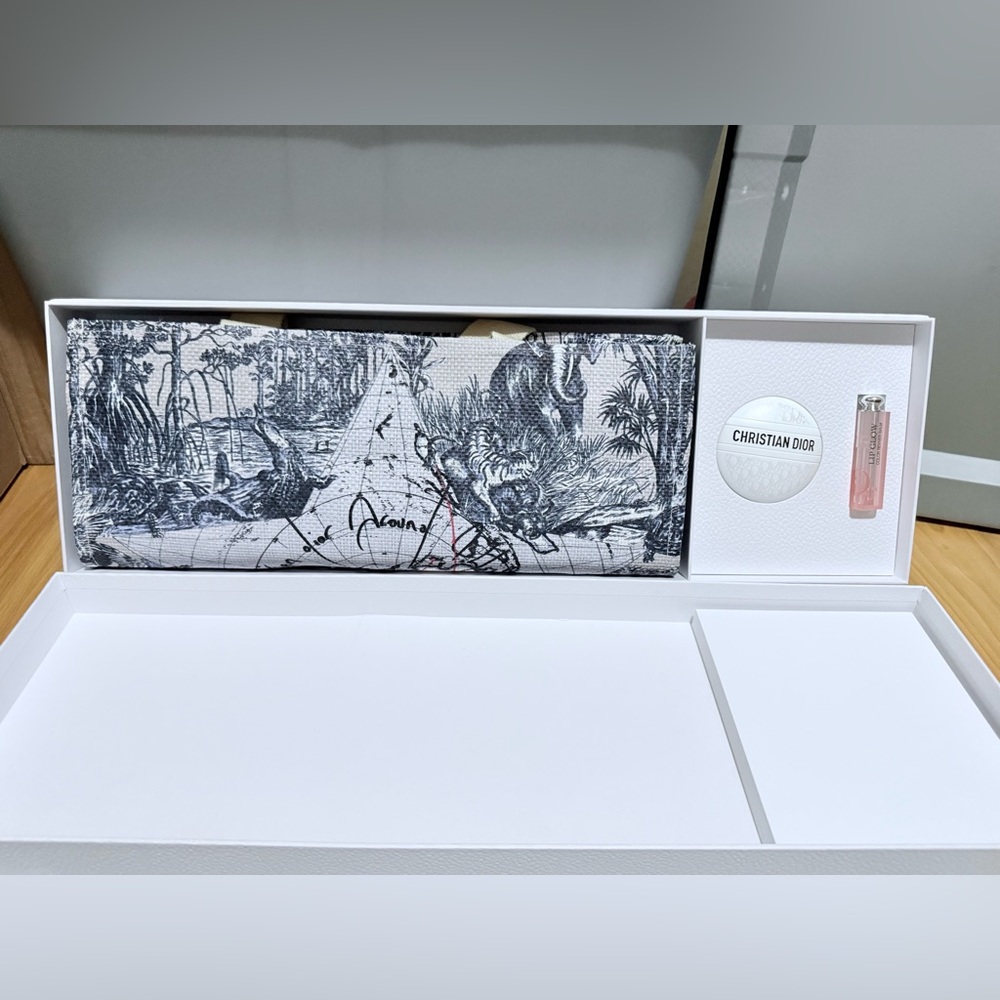 Limited Edition Dior Platinum Welcome Gift Set